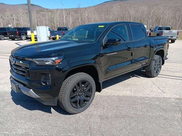 2025 Chevrolet Colorado Z71 photo 3