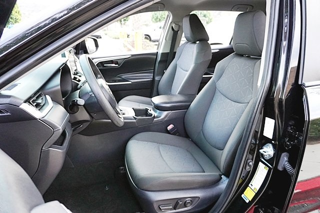 Used 2024  Toyota XLE image 14