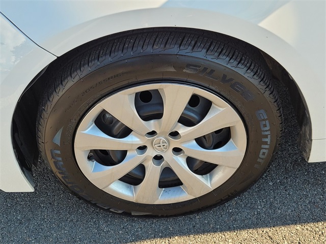 2022 Toyota Corolla LE photo 15