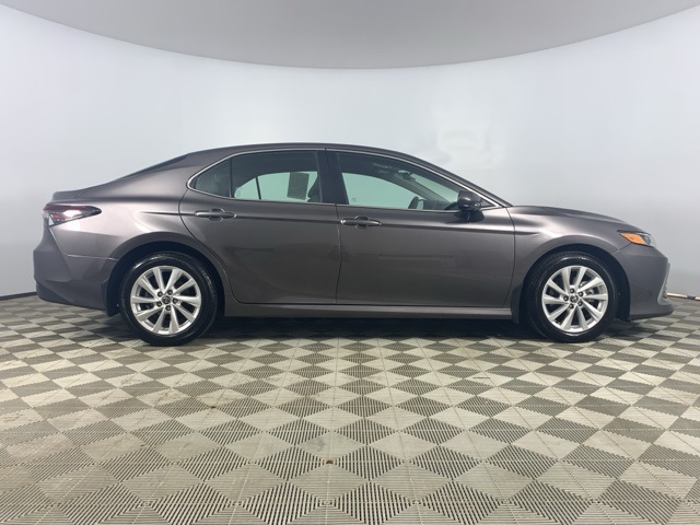 2023 Toyota Camry LE photo 8