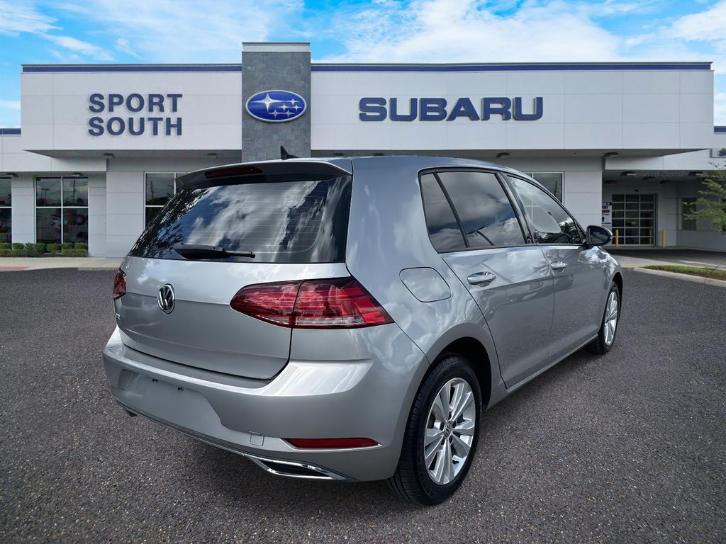 2020 Volkswagen Golf TSI photo 3