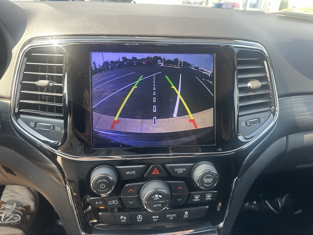 2019 Jeep Grand Cherokee Altitude photo 23