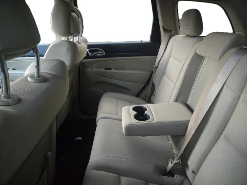 2022 Jeep Cherokee Laredo photo 3