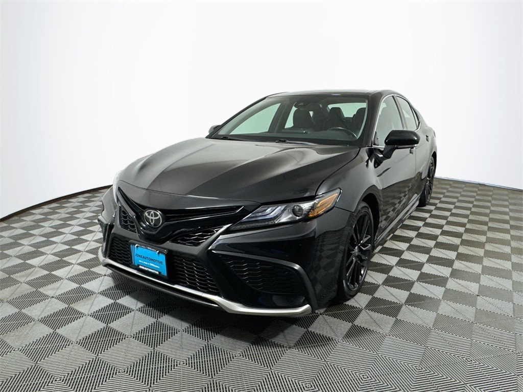 2024 Toyota Camry XSE's photo