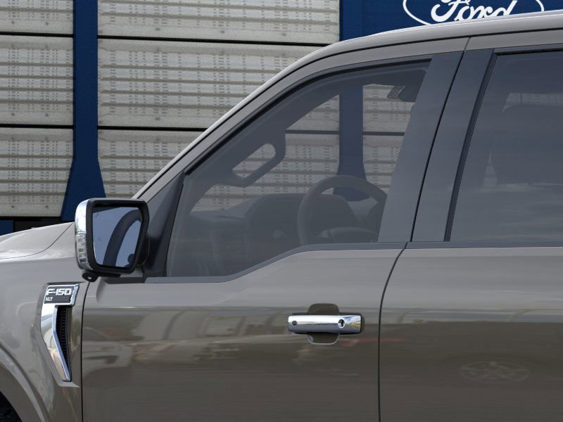 2025 Ford F-150 XLT photo 19