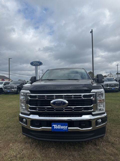 2026 Ford F-250 XLT photo 2