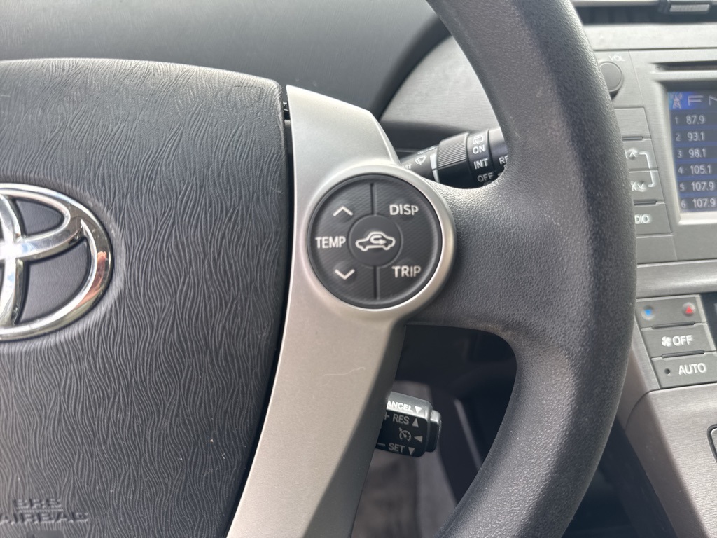 2015 Toyota Prius Four photo 12