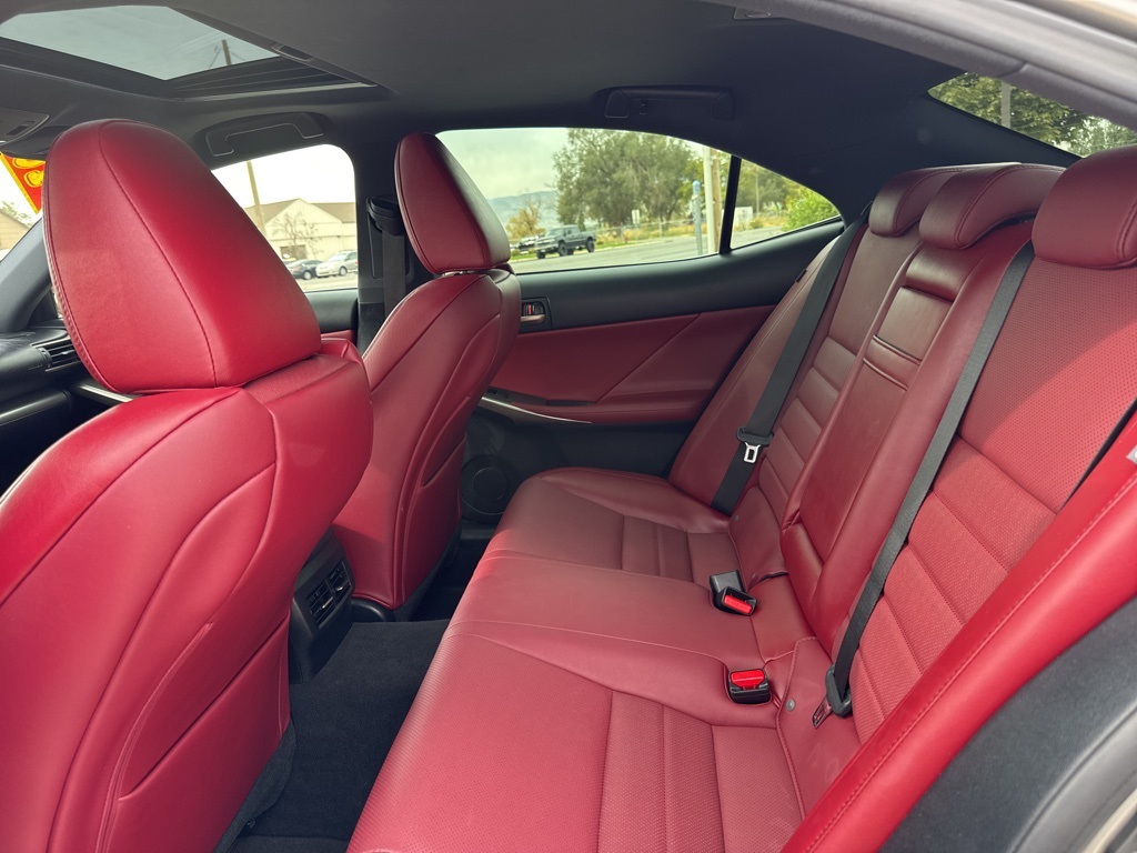 2018 Lexus IS 300 photo 22