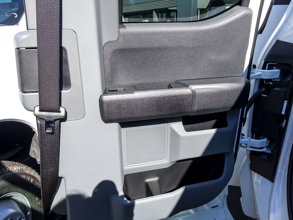 2025 FORD F-350 - Image 34