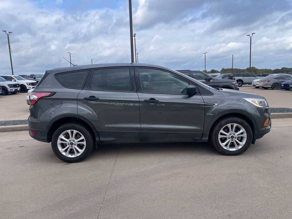 2017 Ford Escape S photo 2