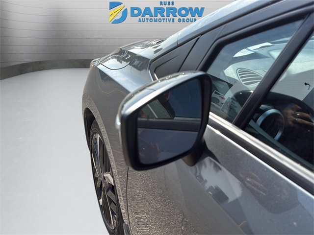 2025 Nissan Versa 1.6 SR photo 11