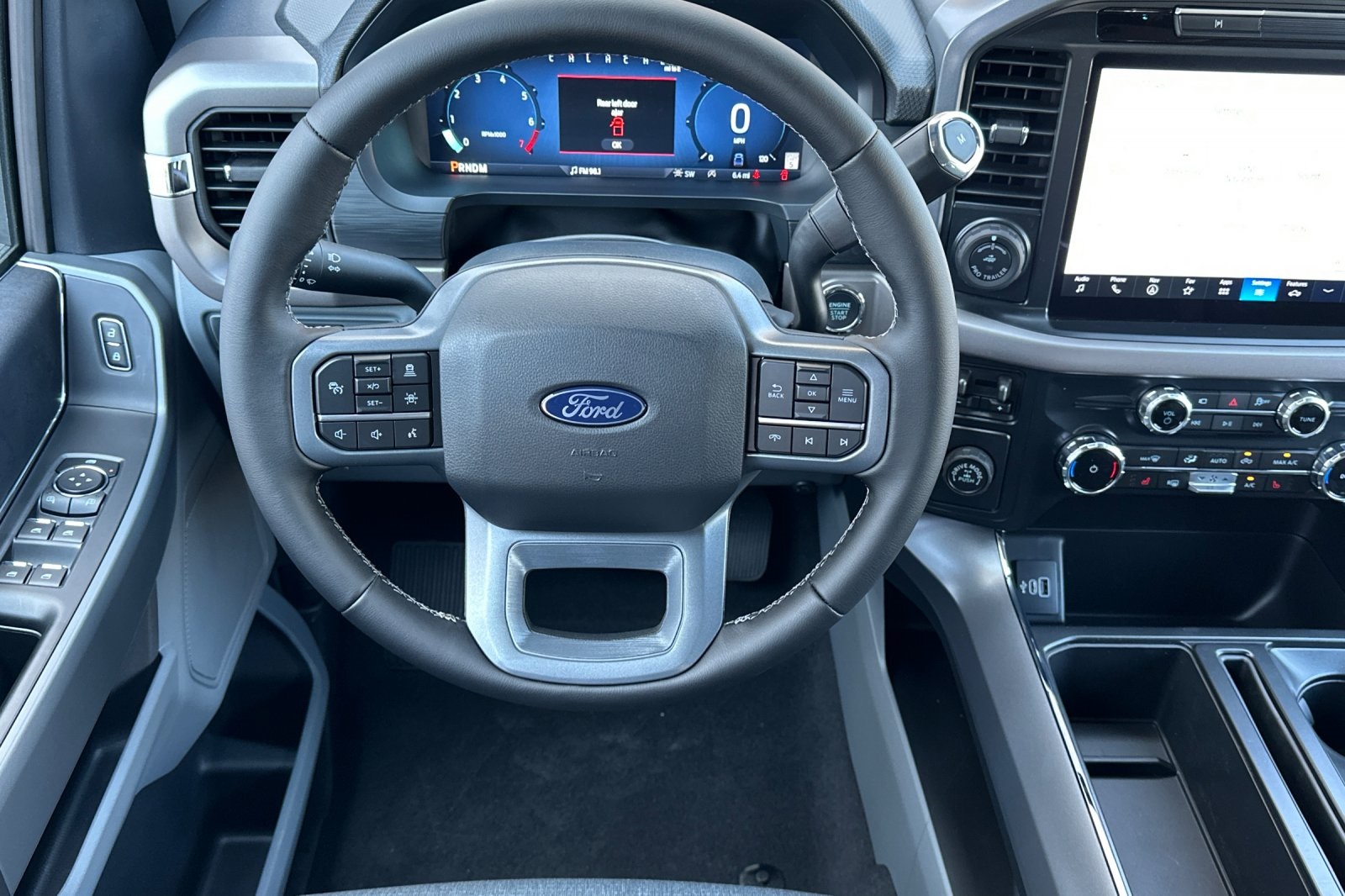2025 Ford F-150 XLT photo 13