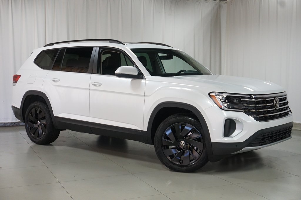 2026 Volkswagen Atlas SE Technology photo 2