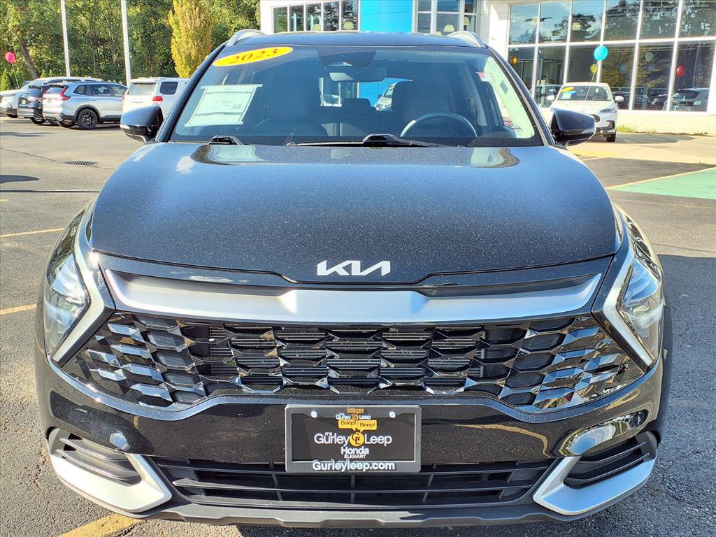 2023 Kia Sportage EX photo 2