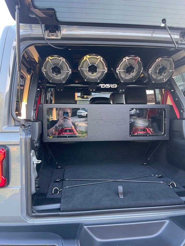 2020 Jeep Wrangler Unlimited Rubicon photo 9