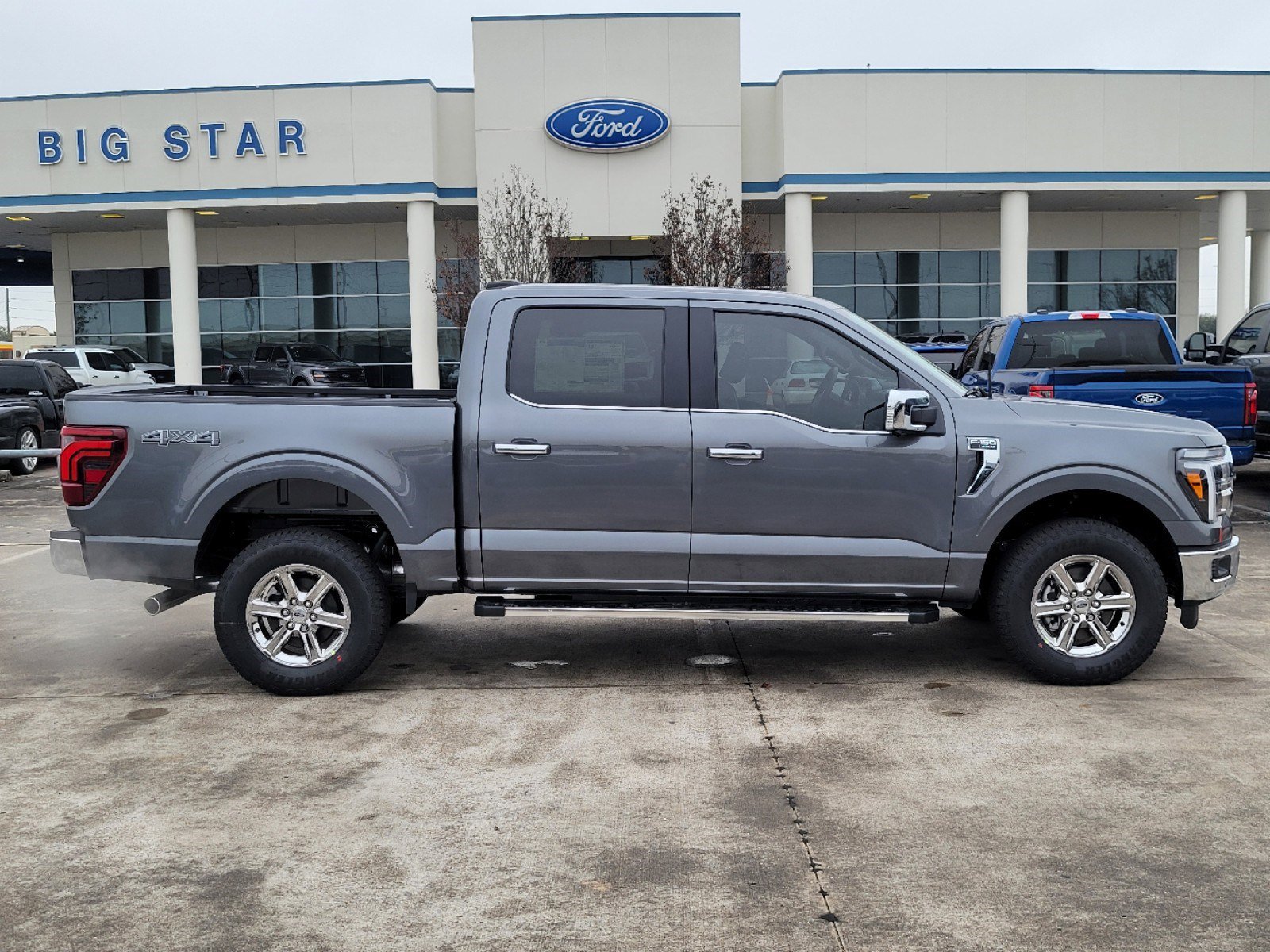 2025 Ford F-150 Lariat photo 3