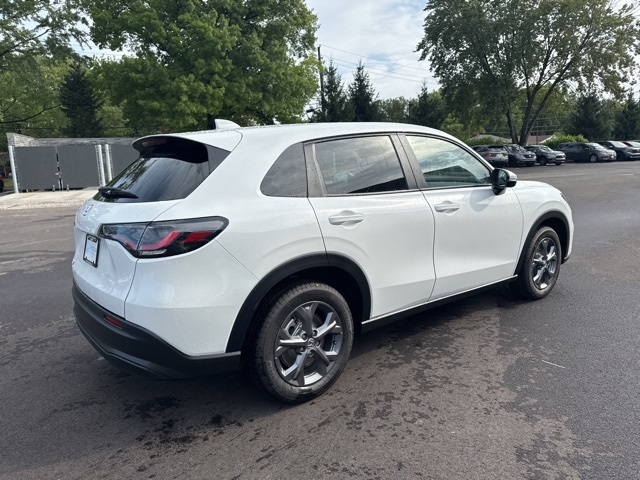 2026 Honda HR-V LX photo 5