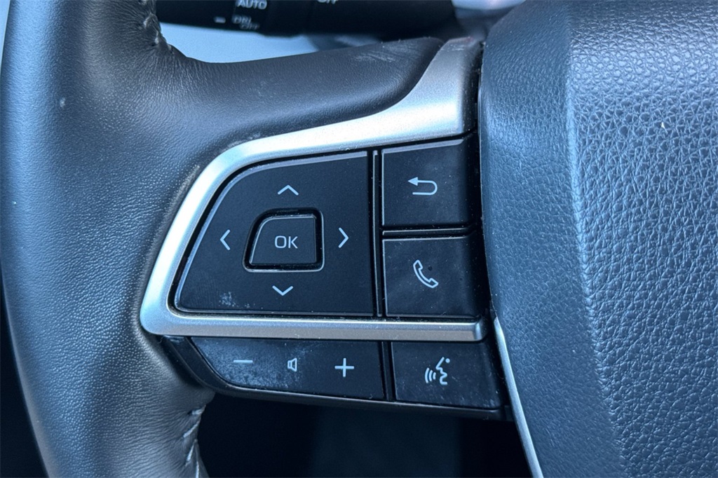2024 Toyota Highlander LE photo 27
