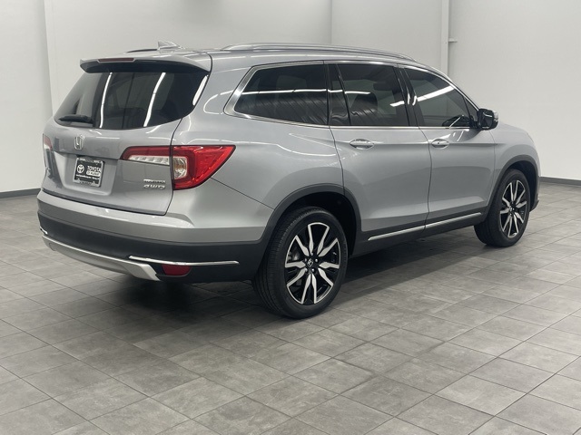 2020 Honda Pilot Touring photo 2