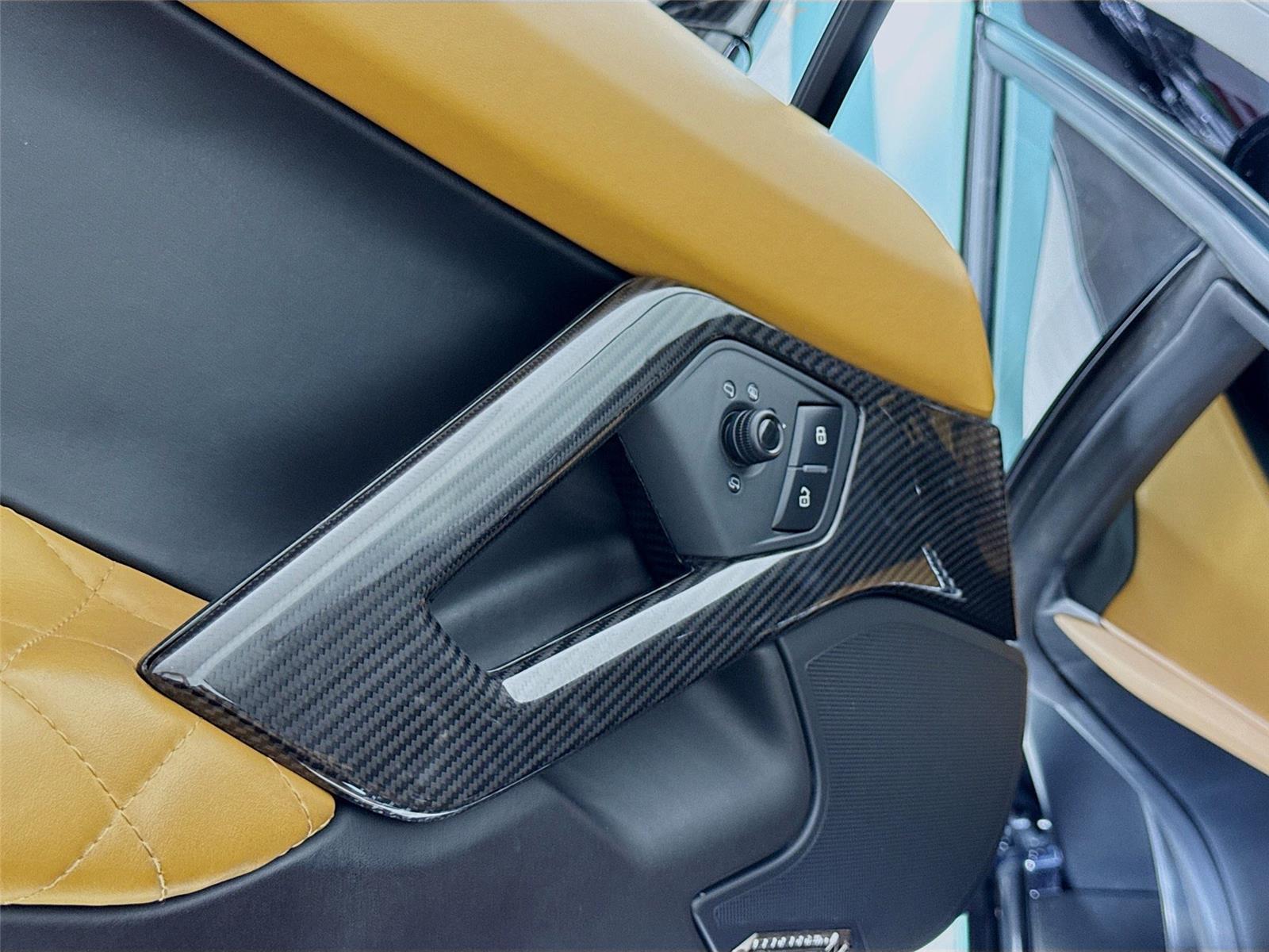 2015 Lamborghini Aventador LP 700-4 Roadster photo 12