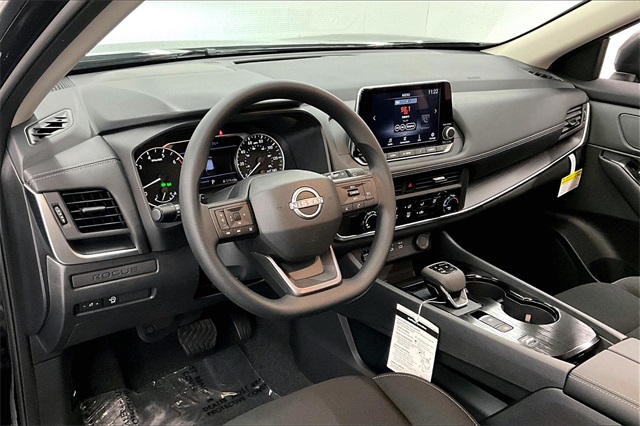 2025 Nissan Rogue S photo 6