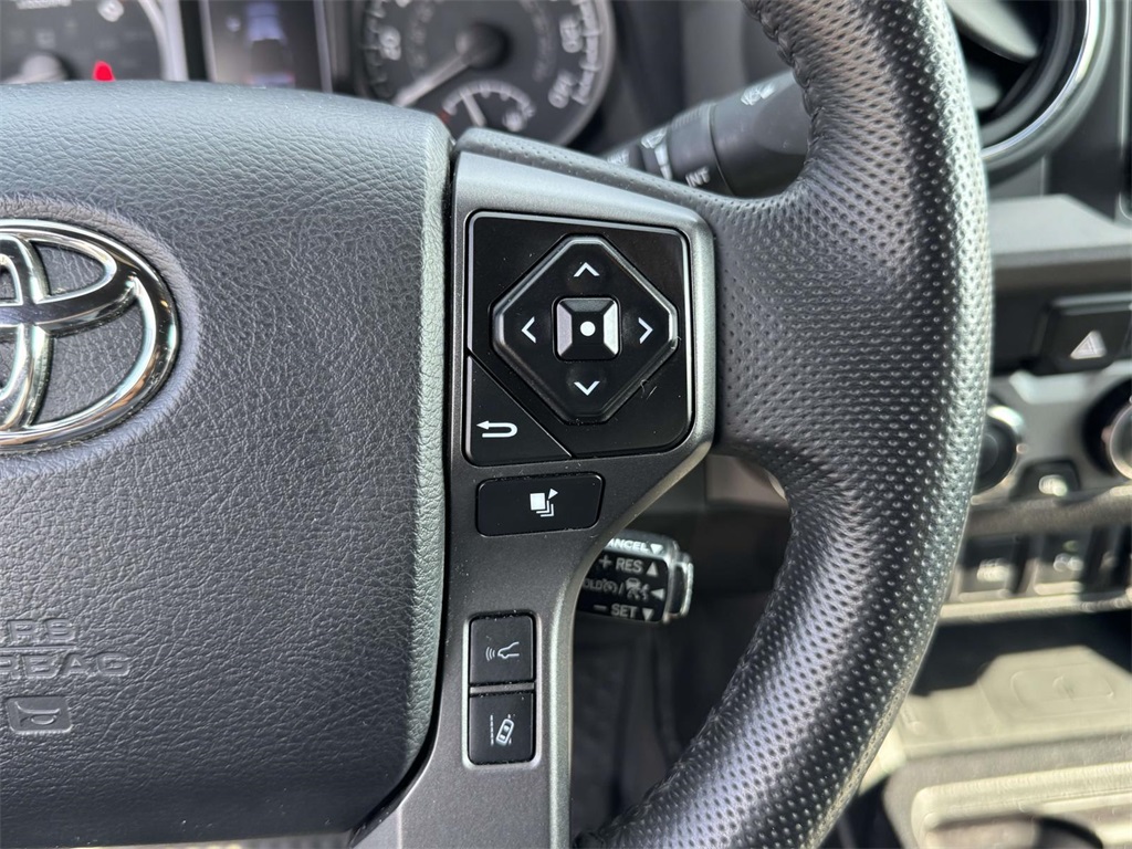 2023 Toyota Tacoma TRD Off-Road photo 22