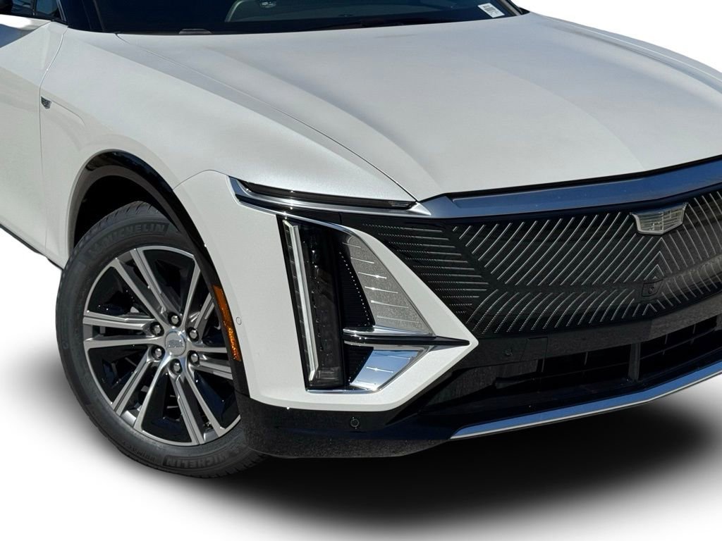 2025 Cadillac Lyriq Luxury photo 4