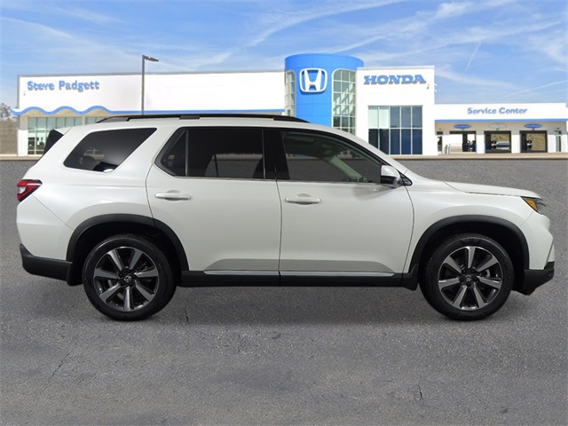 2025 Honda Pilot Touring photo 4