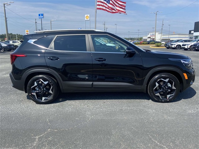 2026 Kia Seltos EX photo 2
