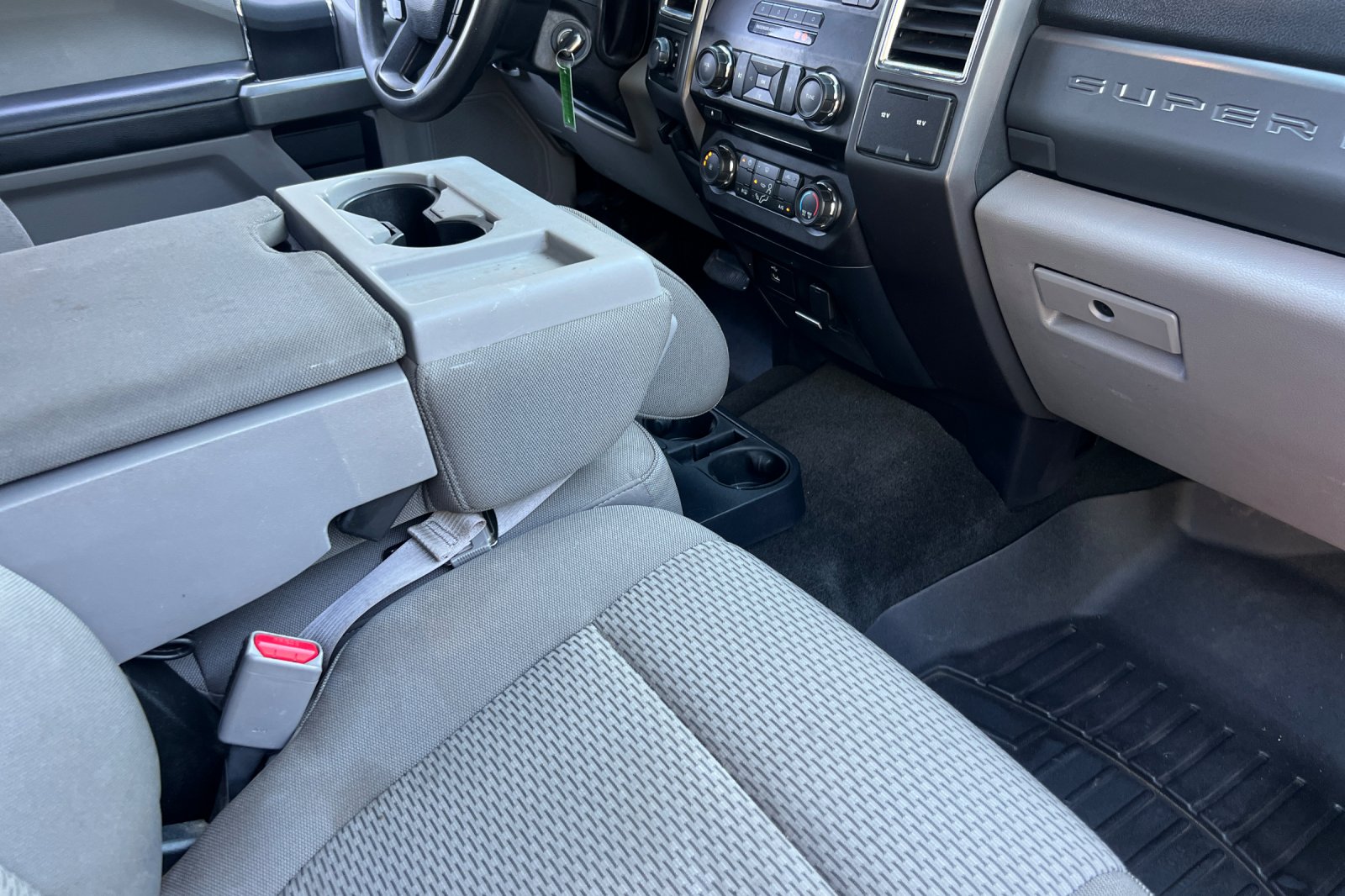 2017 Ford F-250 XLT photo 11