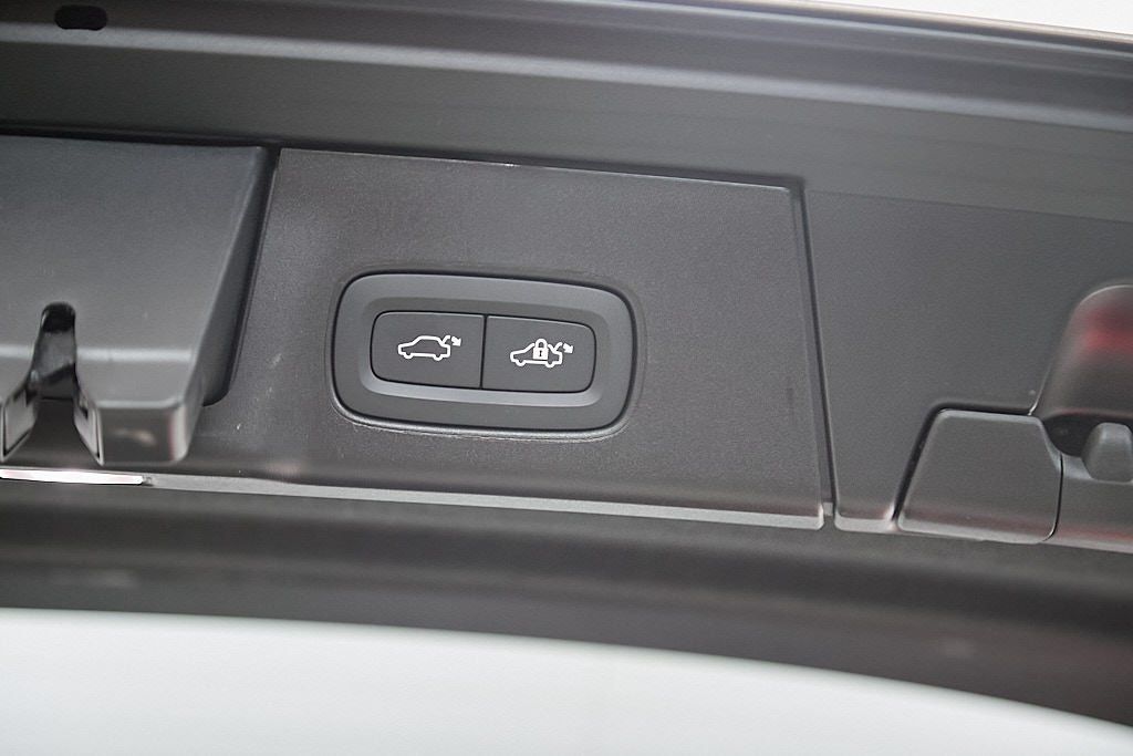 2026 VOLVO V90CC - Image 12