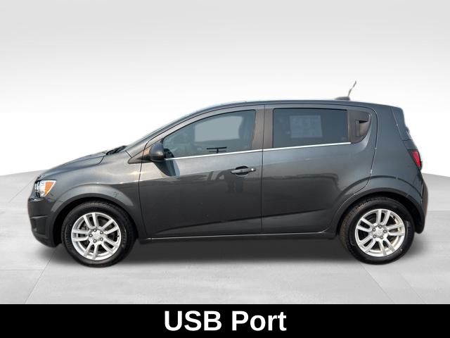 2016 Chevrolet Sonic LT photo 8
