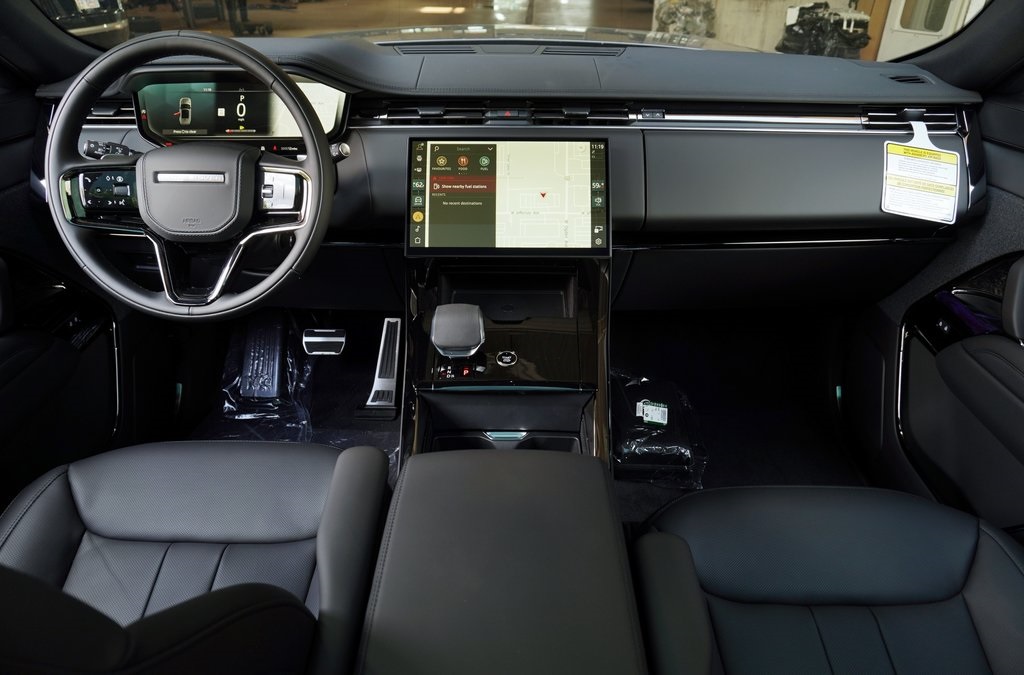 2025 Land Rover Range Rover Sport SE photo 7