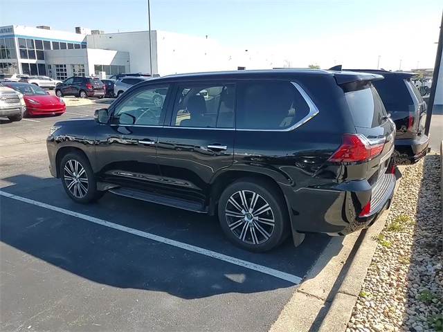 2021 Lexus LX 570 photo 6