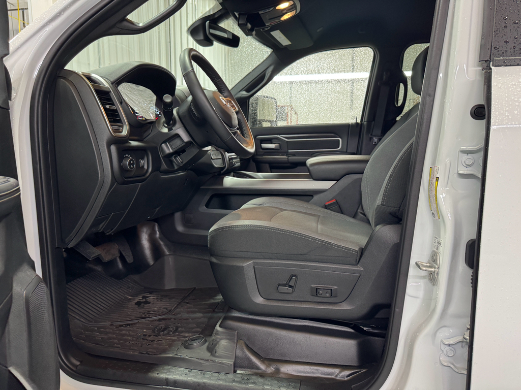 2024 Ram 3500 Big Horn photo 3