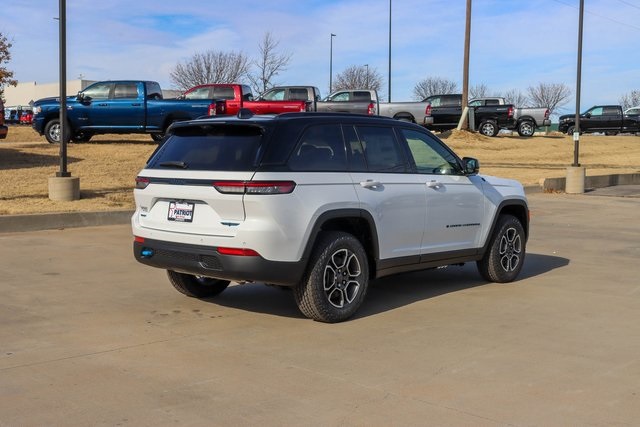 2024 Jeep Grand Cherokee Trailhawk 4xe photo 2