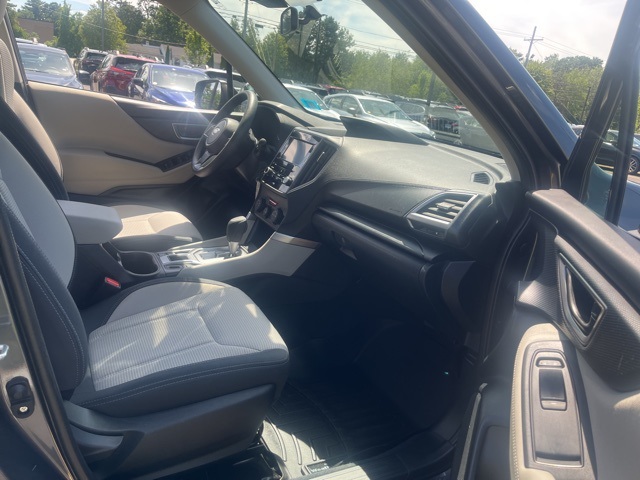 2022 Subaru Forester Base photo 11