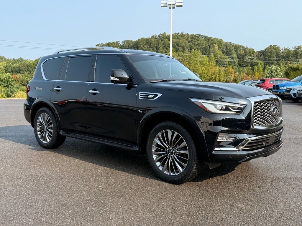 2019 Infiniti QX80 Luxe photo 5
