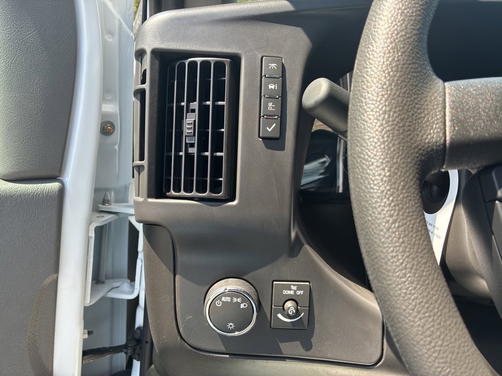 2025 Chevrolet Express Cargo 2500 Van photo 12