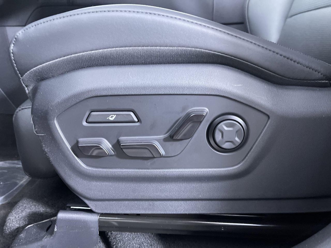 2025 Hyundai Santa Fe Calligraphy photo 23