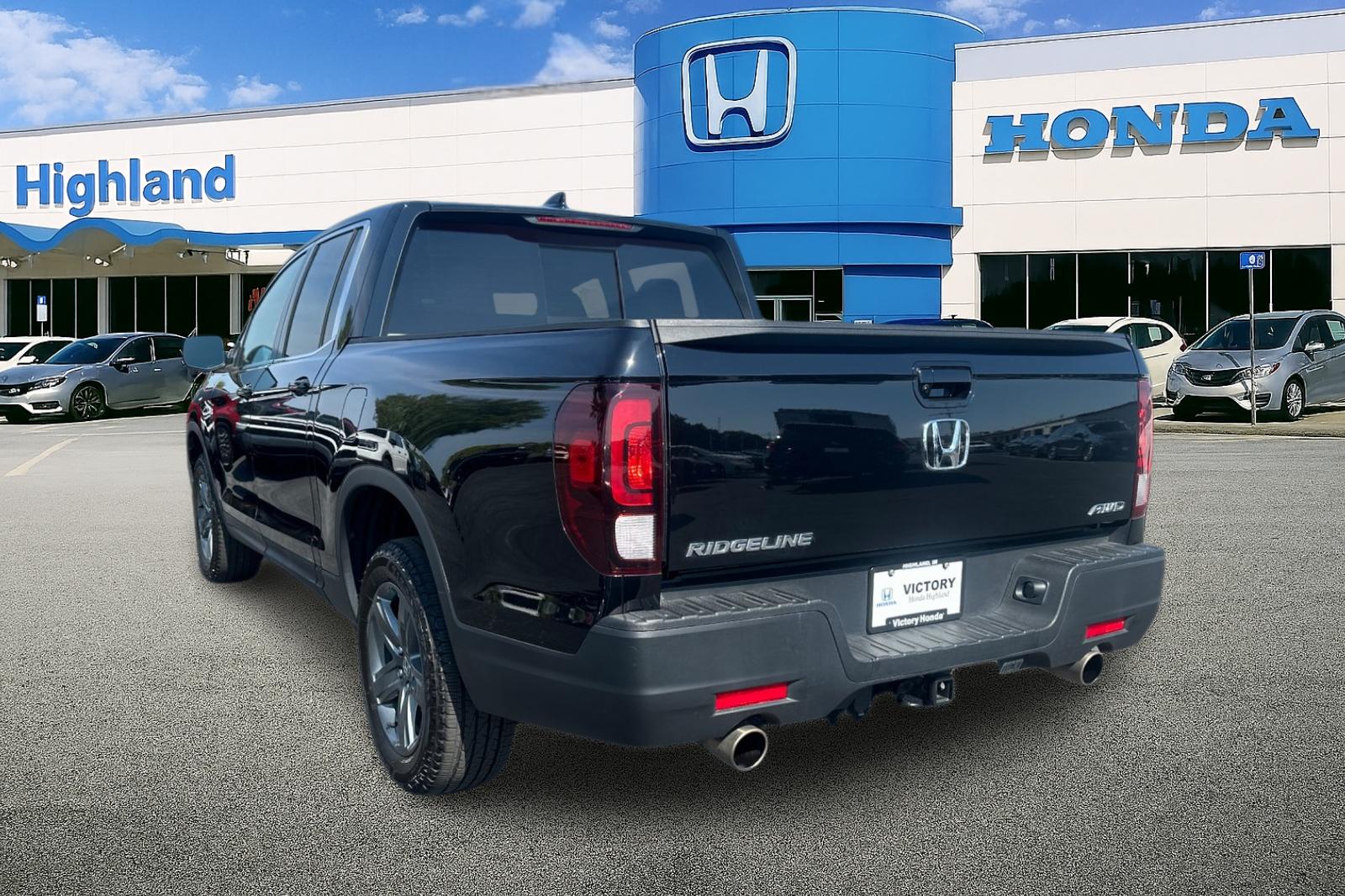 2023 Honda Ridgeline RTL photo 2