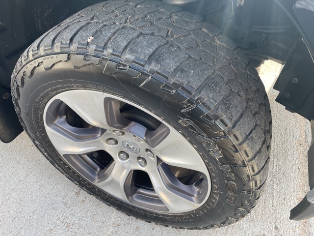 2021 Ram 1500 Laramie photo 3