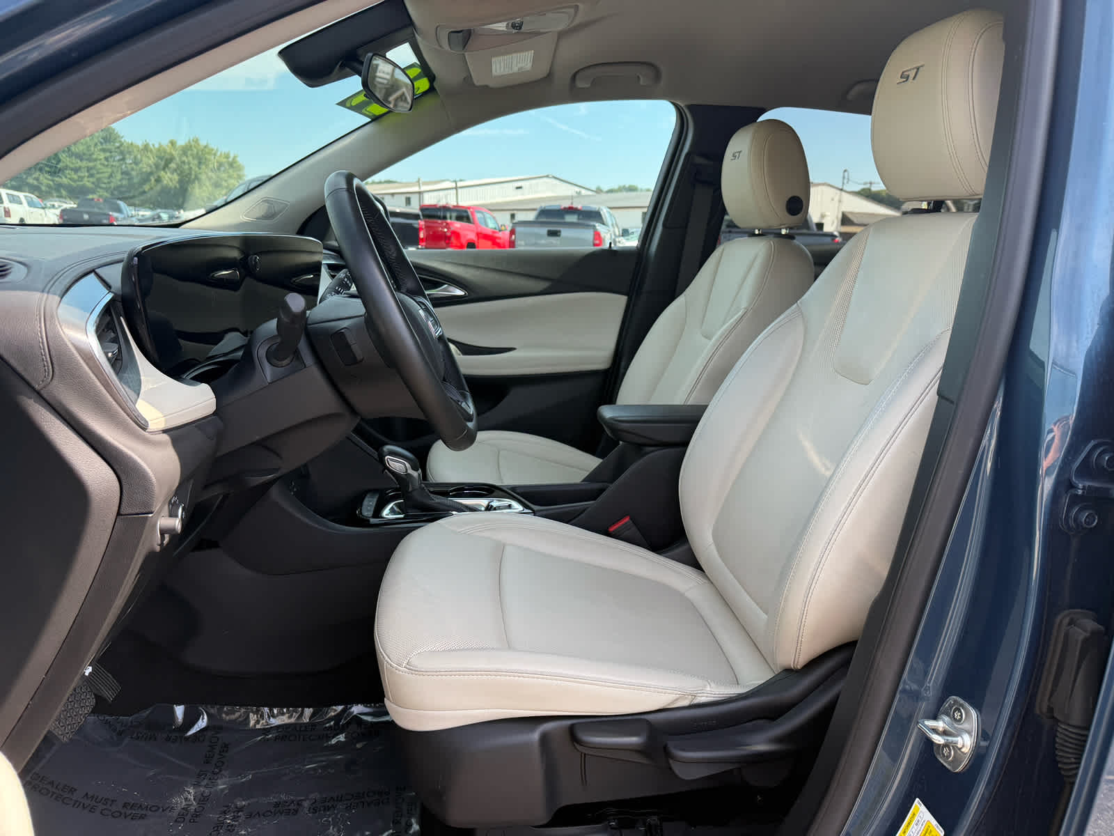 2024 Buick Encore GX Sport Touring photo 4