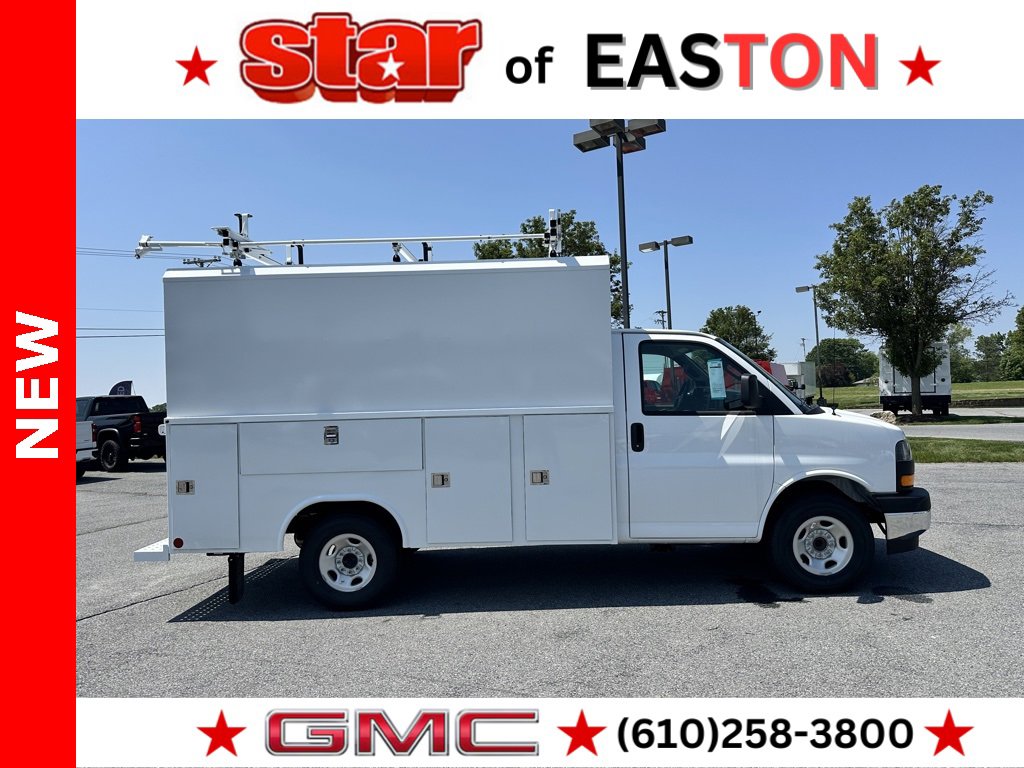 2025 Gmc Savana Cutaway 3500 photo 3