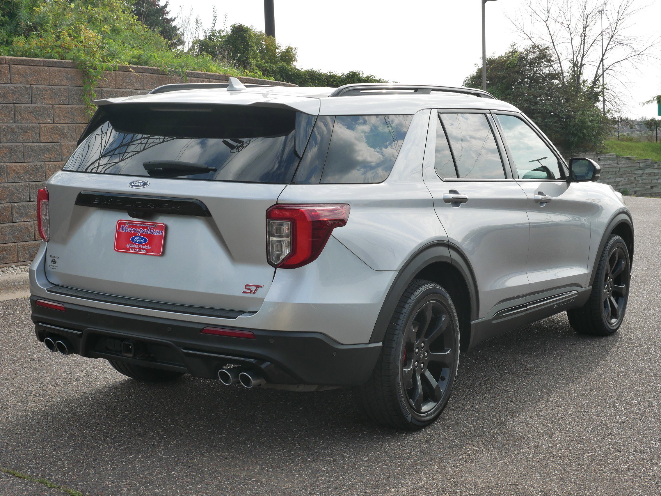 2020 Ford Explorer ST photo 3
