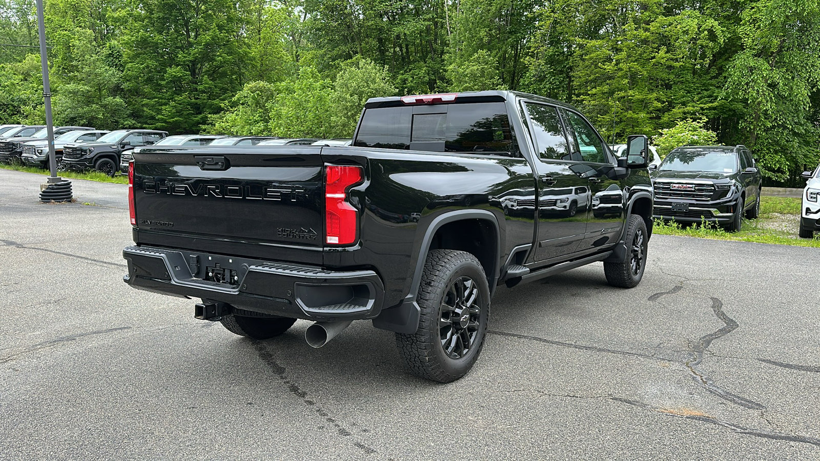 2025 Chevrolet Silverado 3500HD High Country photo 4