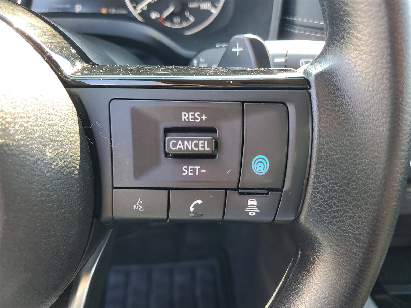 2023 Nissan Rogue SV photo 12