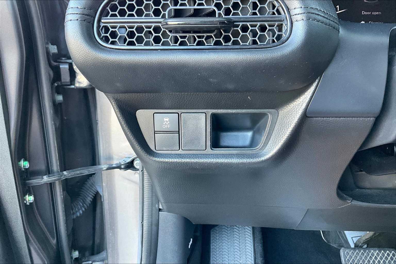2024 Honda HR-V LX photo 30
