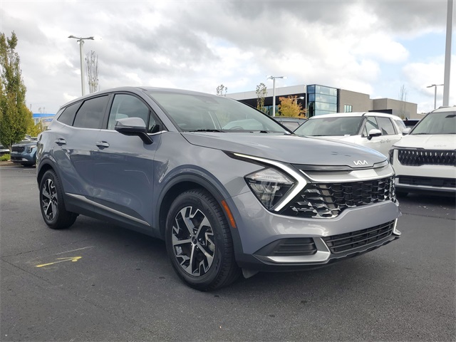2023 Kia Sportage EX photo 2