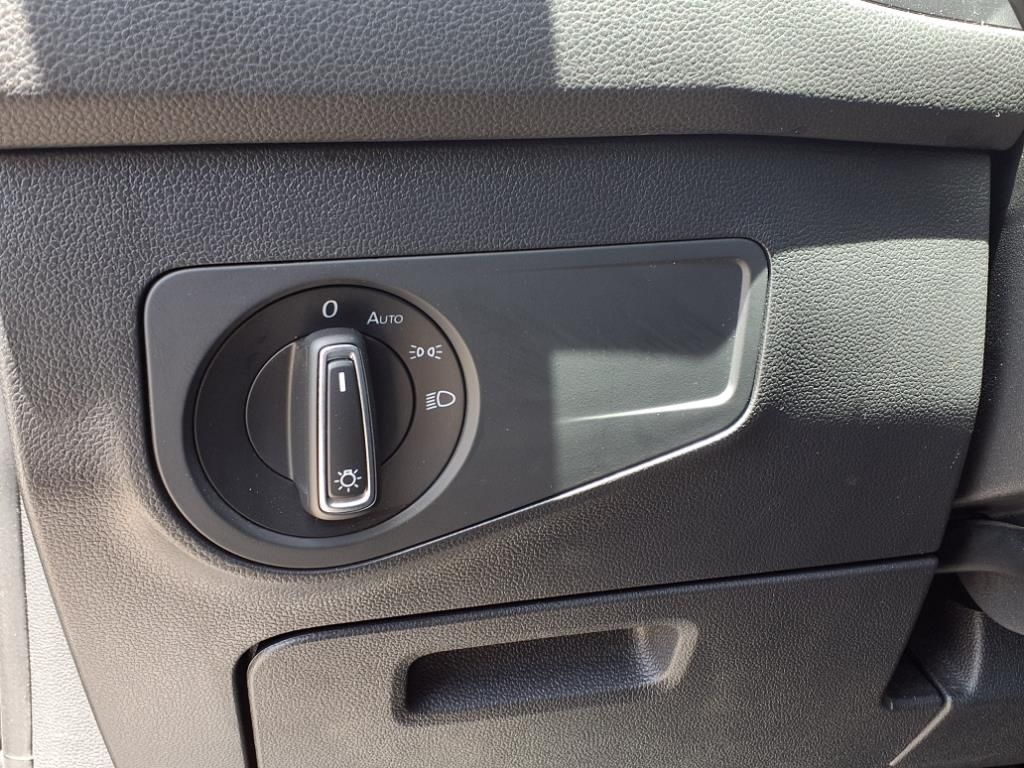 2022 Volkswagen Tiguan SE photo 16